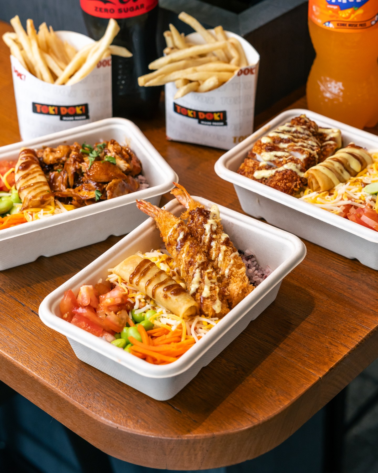 TOKIDOKI chicken rice bowls with vegetables and sauce